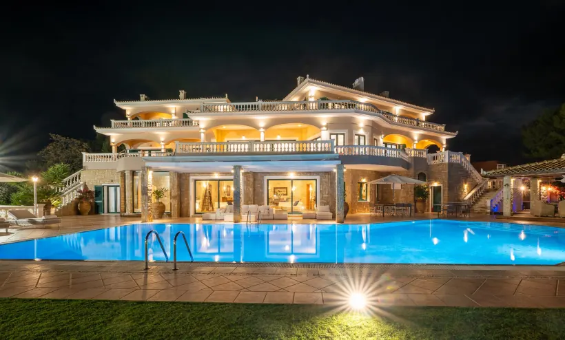Estate Priv&eacute; &middot; the &euro;15.7M portfolio behind closed doors